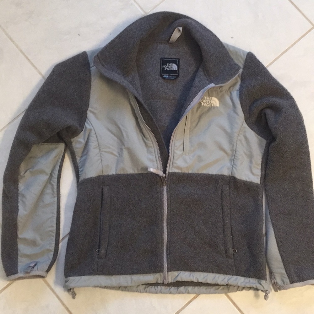 Light Grey North Face Jacket Size Small